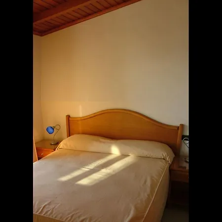 Cretaio Sleeps 7 Pool Apartamento Isquia