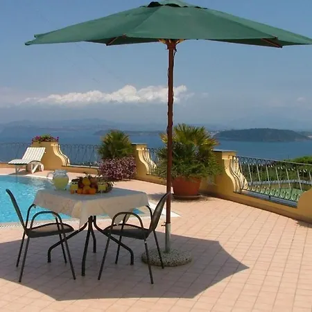 Apartamento Cretaio Sleeps 7 Pool