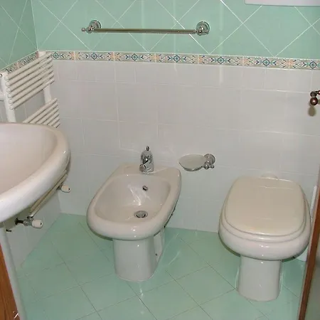 Cretaio Sleeps 7 Pool Apartamento Isquia