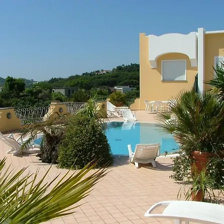 Cretaio Sleeps 7 Pool 이스키아